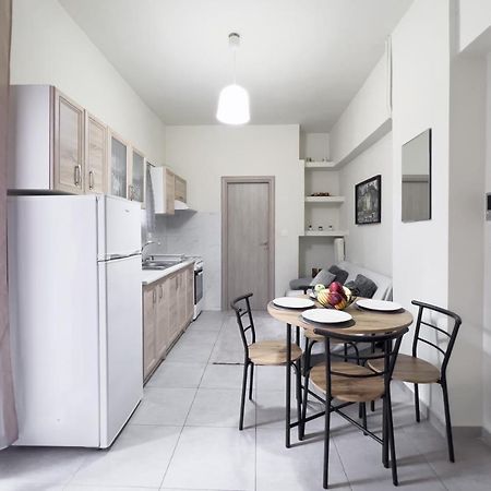 Cozy Cityscape Apartment In เอเธนส์ ภายนอก รูปภาพ