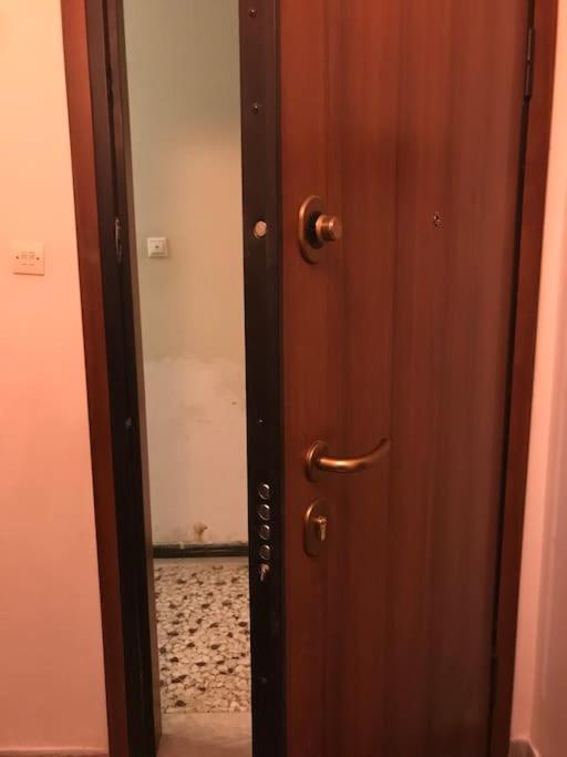 Cozy Cityscape Apartment In เอเธนส์ ภายนอก รูปภาพ