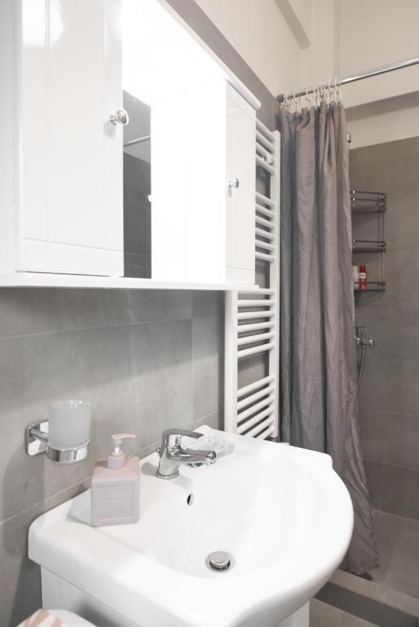 Cozy Cityscape Apartment In เอเธนส์ ภายนอก รูปภาพ